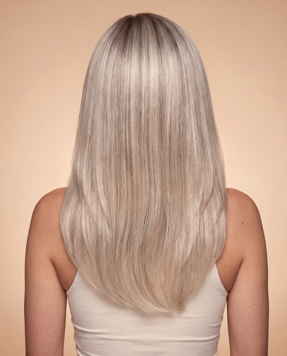 Noor wig, back view