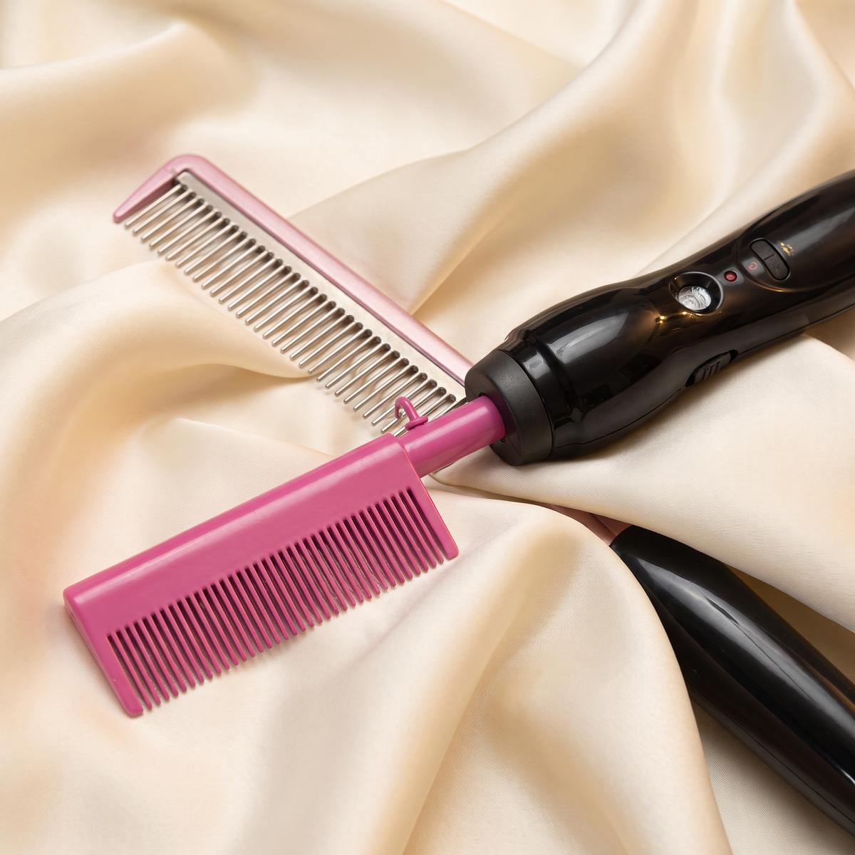 Maraki Hot Comb close-up